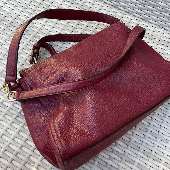 Kate Spade "Carlson" Burgundy Pebbled Leather 2 Way Handbag - Picture 4 of 13